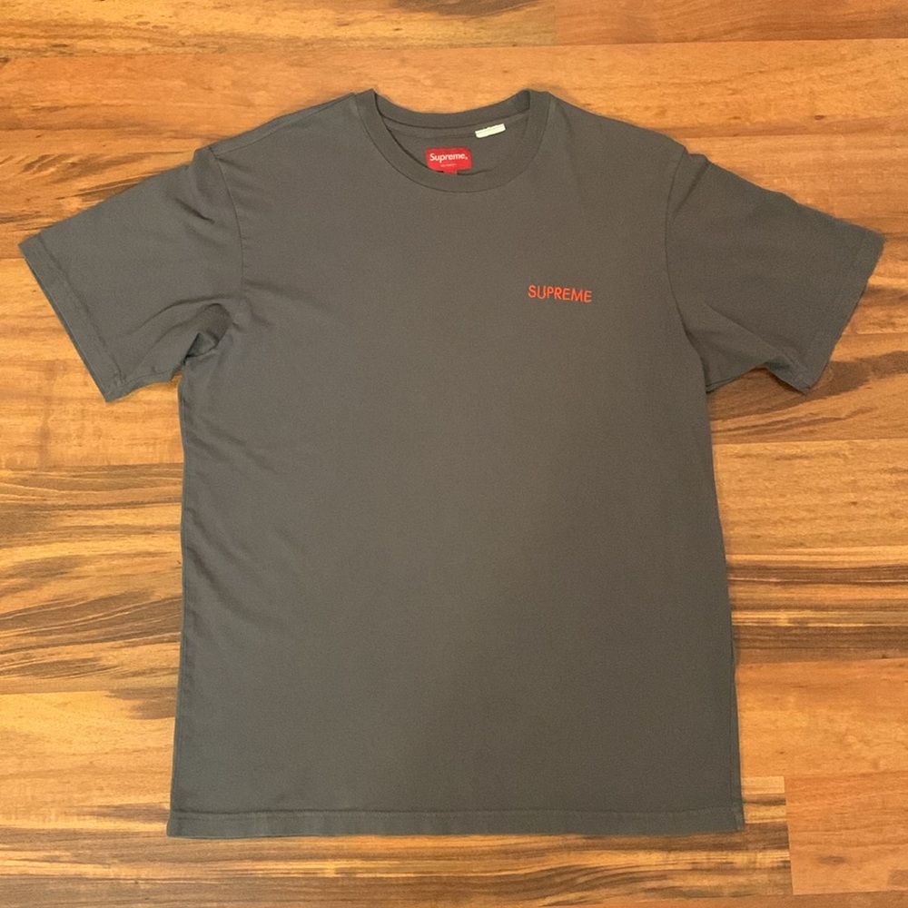 Supreme Washed Capital S/S Top - Picture 3 of 5
